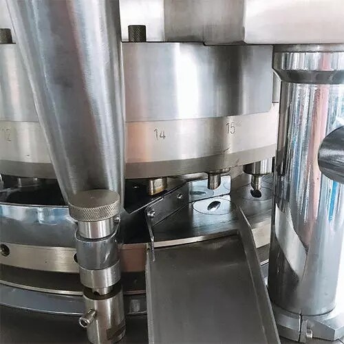 tablet press take off blade