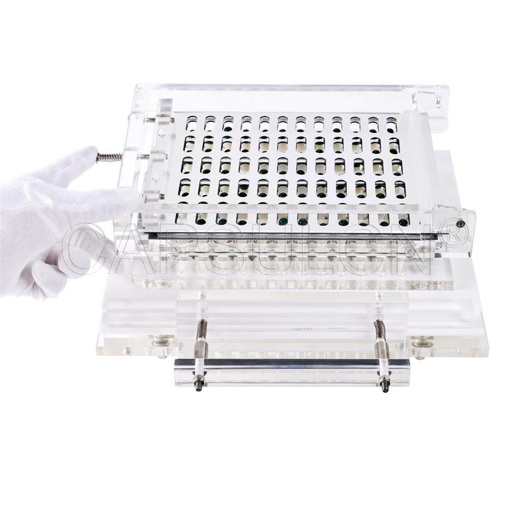 Semi auto capsule filler step 3